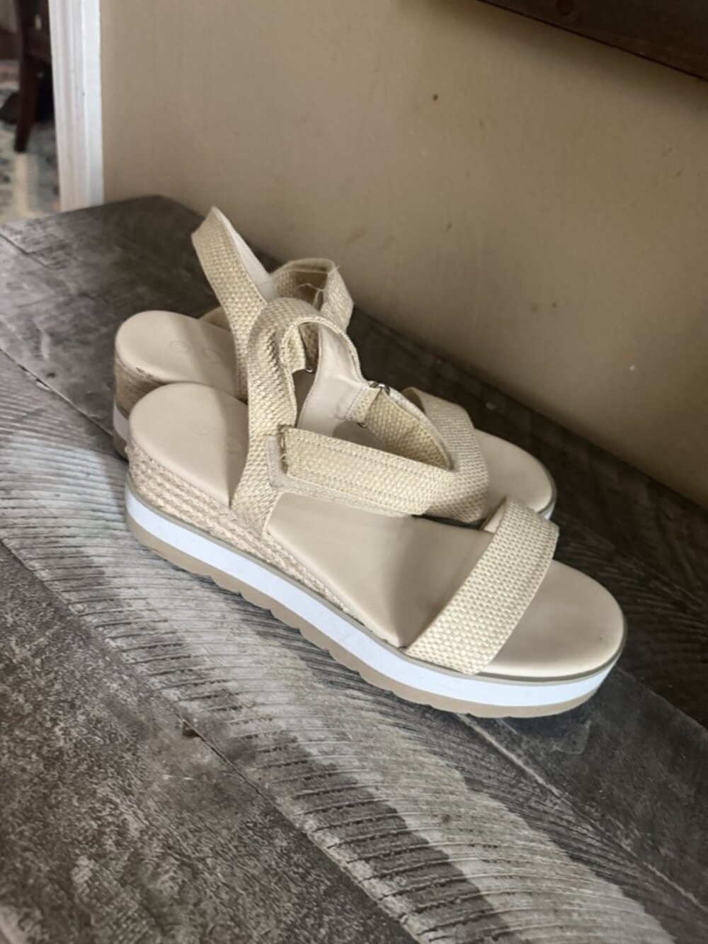 Athlefit Women's Platform Ankle Strap Sandals Size 7.5